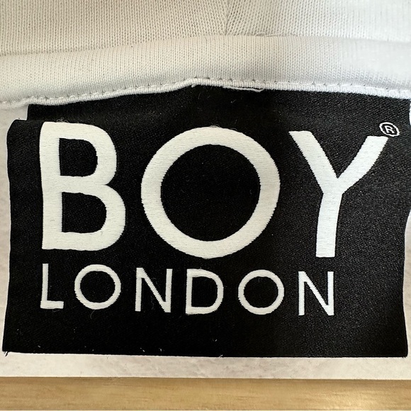 boy London Boy Is Love Long-sleeve Pullover Hoodie Heart Logo White Small - Picture 3 of 7